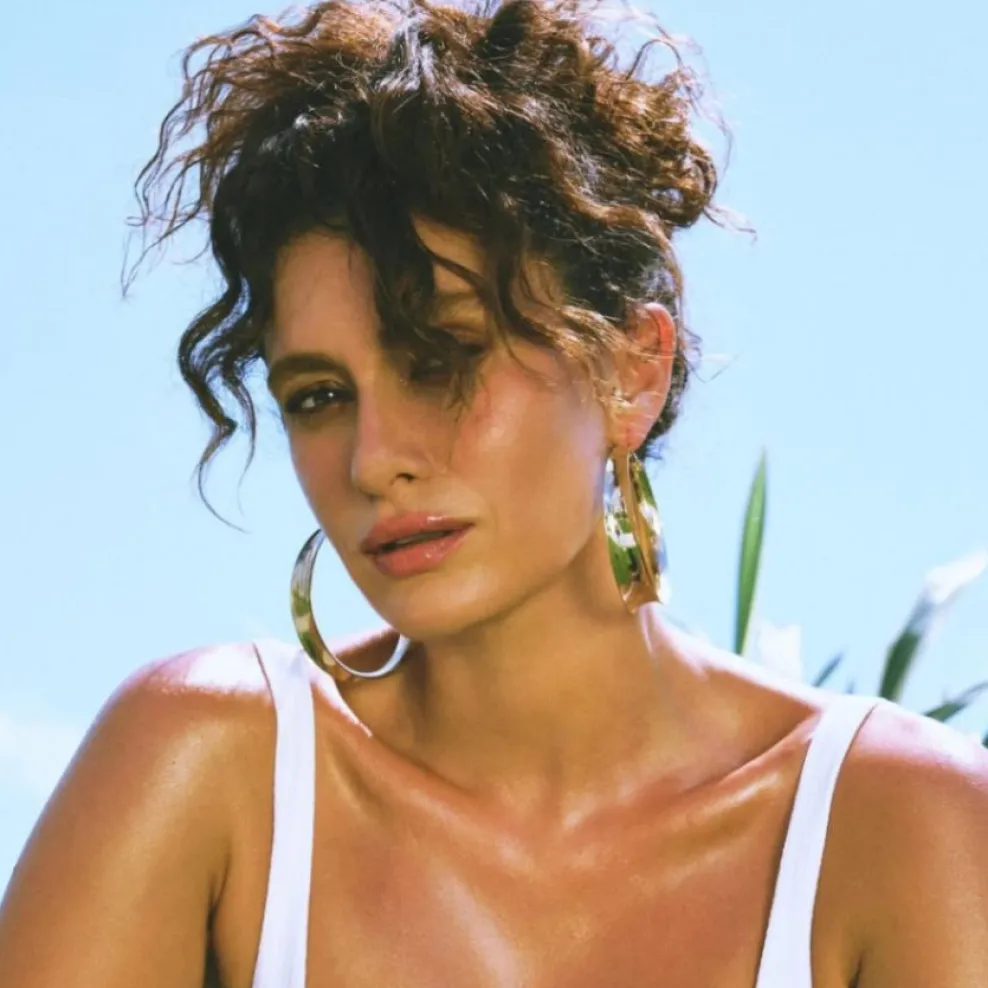 Hande Doğandemir - Reva White Swimsuit